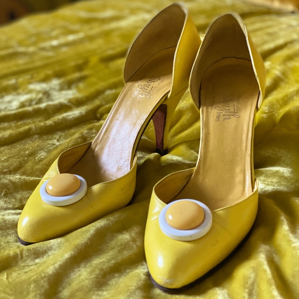✨ Vintage Italian Yellow Leather Heels - Unique ✨